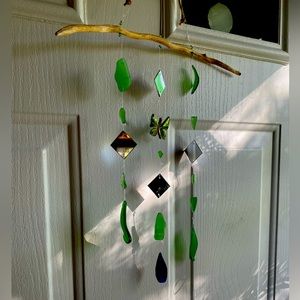 Butterfly ,Driftwood /beach glass light chime 🦋